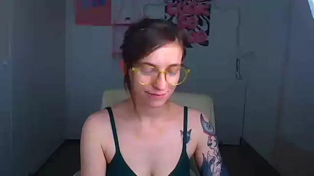 Snapshot of Luna_Tantra chatting on 28, 6, 2026 Luna Tantra online show from 28, 6, 2026