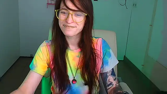 Snapshot of Luna_Tantra chatting on 2, 7, 2026 Luna Tantra online show from 2, 7, 2026