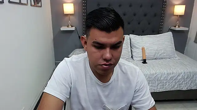 mathias thompson online show from 22, 4, 2026