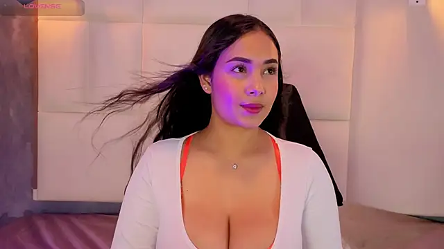 Snapshot of Violetta_rose_ chatting on 22, 4, 2026 Violetta rose online show from 22, 4, 2026