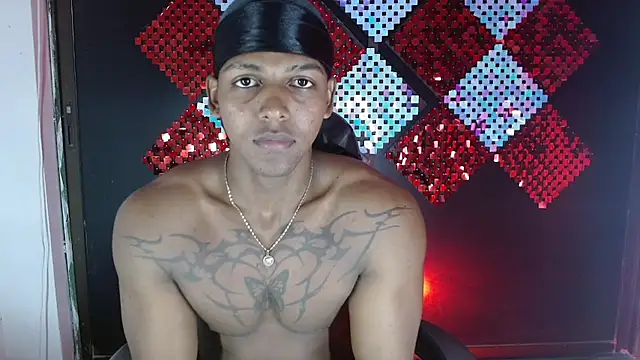 Snapshot of zoriel_bigcock chatting on 29, 4, 2026 zoriel bigcock online show from 29, 4, 2026