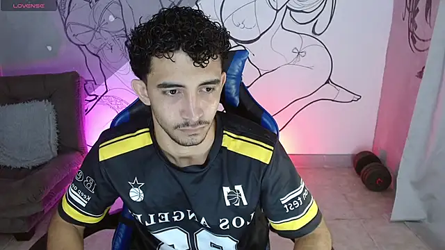 caius bigcock1 online show from 11, 5, 2026