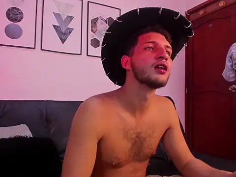 Snapshot of charly_mia chatting on 14, 5, 2026 charly mia online show from 14, 5, 2026