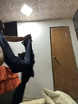 Boy-hot  online show from 21, 4, 2026