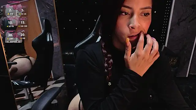 Snapshot of laurab91 chatting on 20, 5, 2026 laurab91 online show from 20, 5, 2026