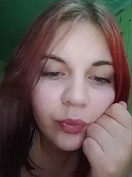 Snapshot of LoisFox chatting on 4, 5, 2026 LoisFox online show from 4, 5, 2026