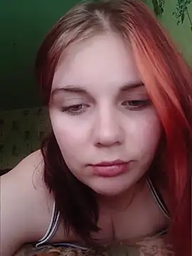 Snapshot of LoisFox chatting on 8, 5, 2026 LoisFox online show from 8, 5, 2026