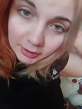Snapshot of LoisFox chatting on 17, 5, 2026 LoisFox online show from 17, 5, 2026