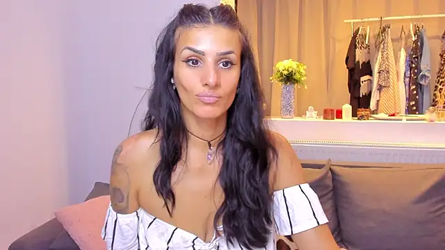 Milfchellle online show from 5, 7, 2026