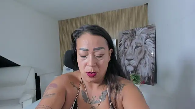 OrianaParra online show from 21, 4, 2026