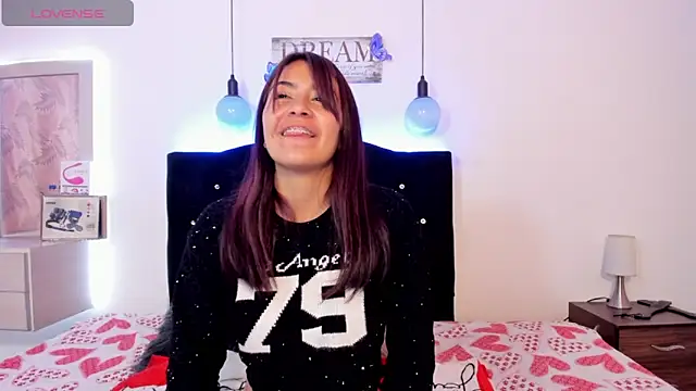 Snapshot of lizz_cherry_ chatting on 20, 5, 2026 lizz cherry online show from 20, 5, 2026