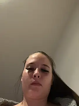 Poppylooloo online show from 23, 4, 2026