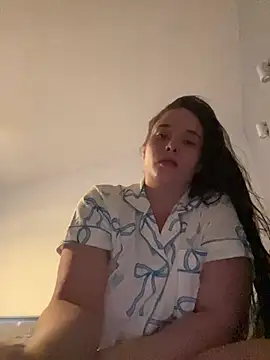Snapshot of Poppylooloo chatting on 26, 5, 2026 Poppylooloo online show from 26, 5, 2026