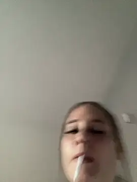 Snapshot of Poppylooloo chatting on 8, 6, 2026 Poppylooloo online show from 8, 6, 2026