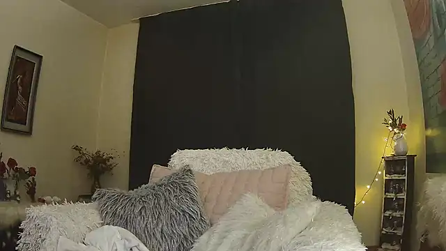 Divineblond online show from 17, 2, 2025