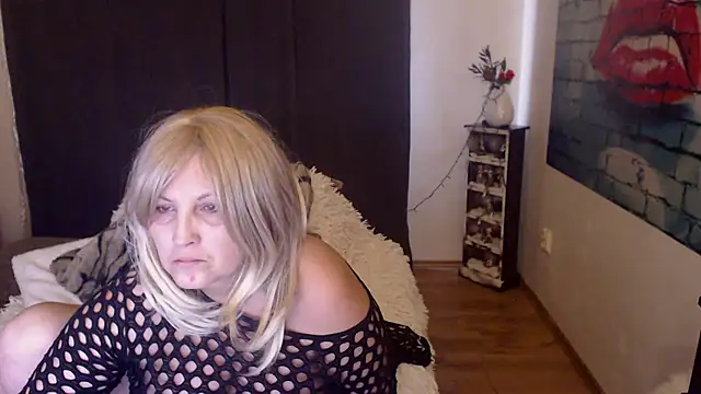 Divineblond online show from 25, 2, 2025