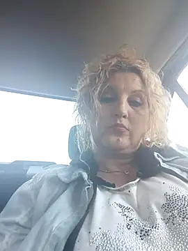 Divineblond online show from 9, 3, 2025