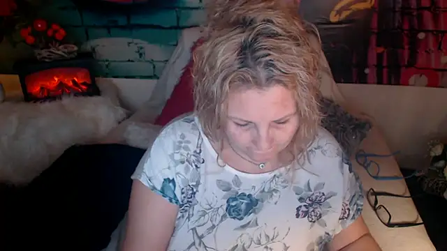 Divineblond online show from 10, 3, 2025