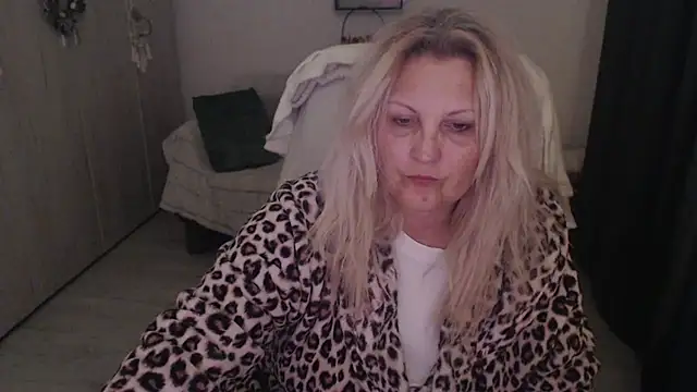 Divineblond online show from 9, 4, 2026