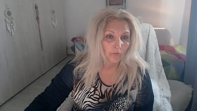 Divineblond online show from 14, 5, 2026
