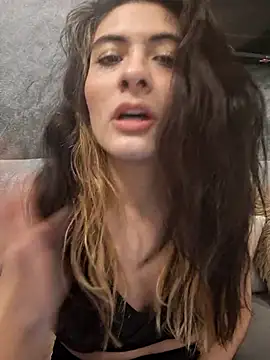 Snapshot of AshleyyHall chatting on 10, 7, 2026 AshleyyHall online show from 10, 7, 2026