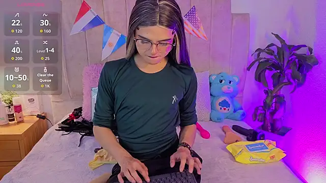 Emily hall19 online show from 30, 6, 2026