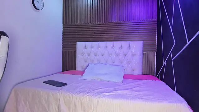 EmilyMora1  online show from 20, 5, 2026