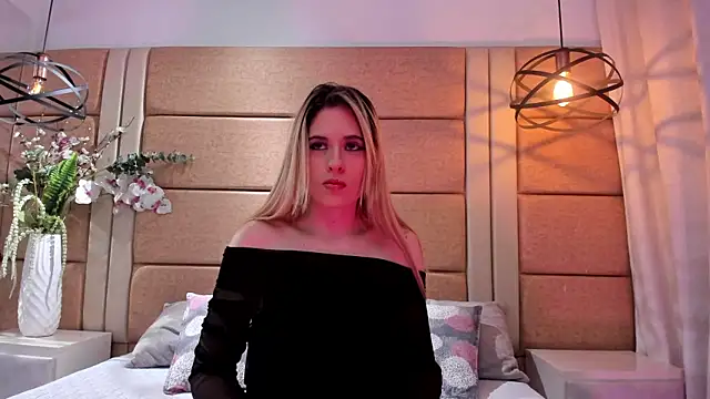 AndreinaOwen online show from 27, 7, 2026