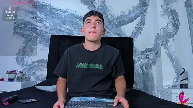 DylanBrownn  online show from 29, 4, 2026