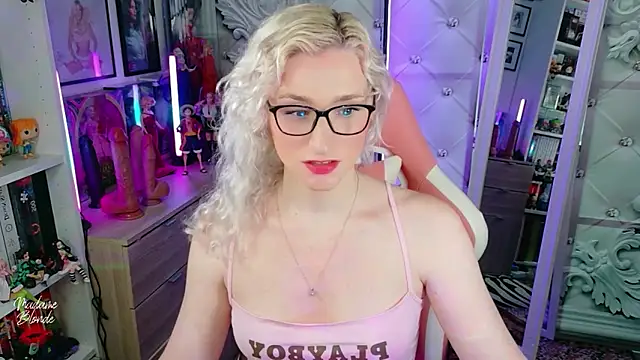 Madame Blonde online show from 3, 6, 2026