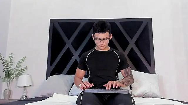 Alan Salazar online show from 19, 5, 2026
