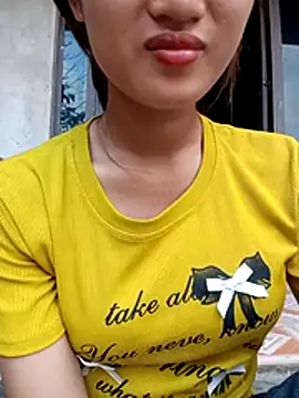 Snapshot of Rosie_LoveUU chatting on 20, 5, 2026 Rosie LoveUU online show from 20, 5, 2026