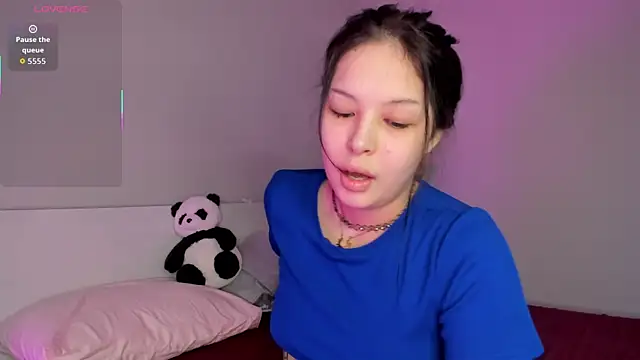 Snapshot of missinfull chatting on 13, 5, 2026 missinfull online show from 13, 5, 2026