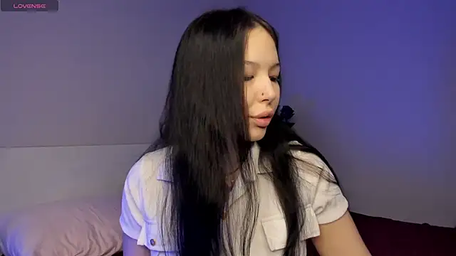Snapshot of missinfull chatting on 15, 5, 2026 missinfull online show from 15, 5, 2026