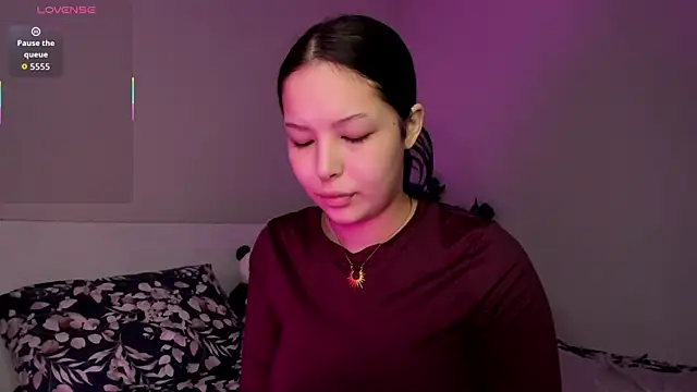 Snapshot of missinfull chatting on 24, 5, 2026 missinfull online show from 24, 5, 2026