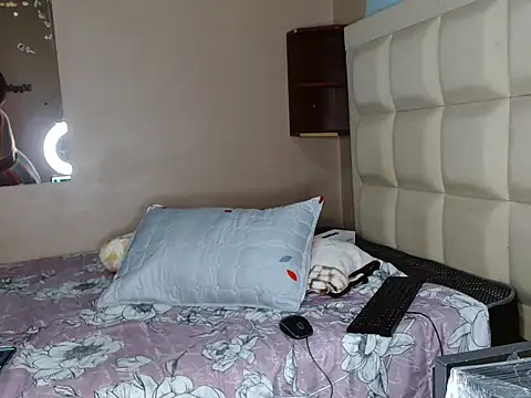 ThickPussy16 online show from 23, 4, 2026