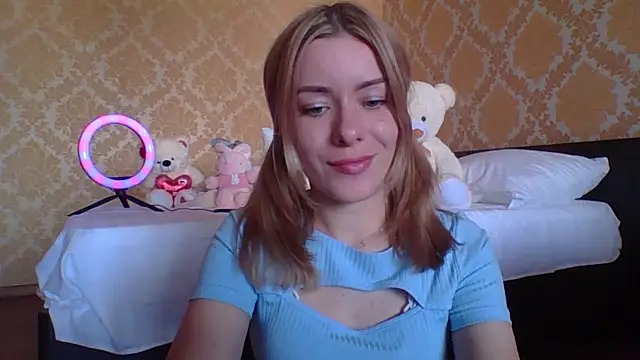 Softy Aura  online show from 24, 6, 2026