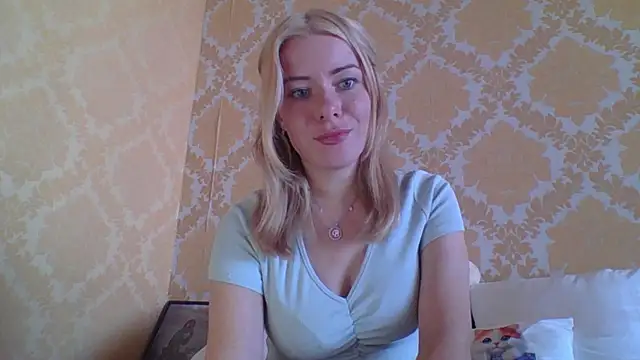 Softy Aura  online show from 28, 7, 2026