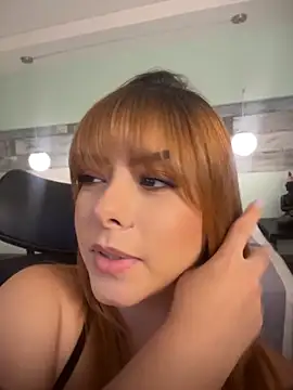 Snapshot of SweettVal_ chatting on 5, 6, 2026 SweettVal online show from 5, 6, 2026