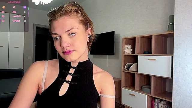 LinaFlamie online show from 17, 7, 2026