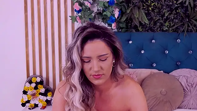 CherryMuse  online show from 13, 5, 2026