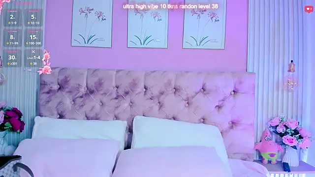 Snapshot of Ariana_west_ chatting on 13, 5, 2026 Ariana west online show from 13, 5, 2026