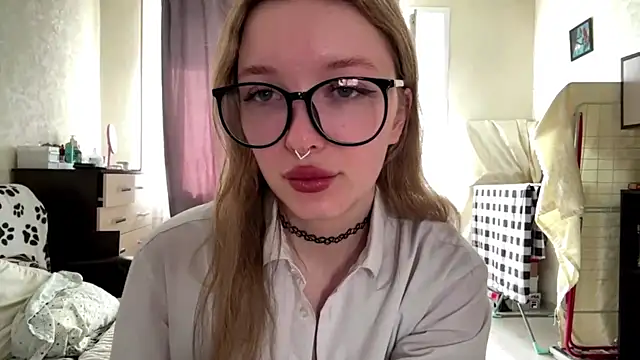 Snapshot of Elinthegreat chatting on 11, 5, 2026 Elinthegreat online show from 11, 5, 2026