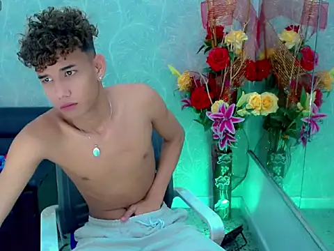 santiago twink online show from 29, 4, 2026