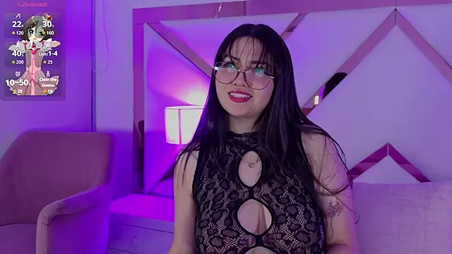 Snapshot of ViolettGreyy chatting on 6, 6, 2026 ViolettGreyy online show from 6, 6, 2026