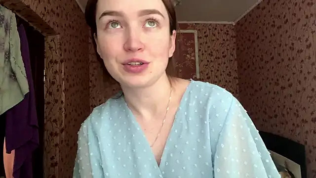 Snapshot of Chloooee chatting on 14, 5, 2026 Chloooee online show from 14, 5, 2026