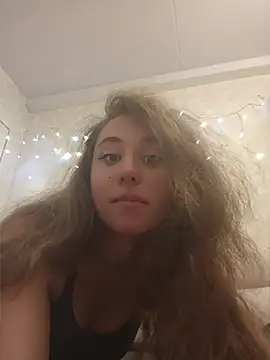-NicoleSmith- online show from 5, 5, 2026