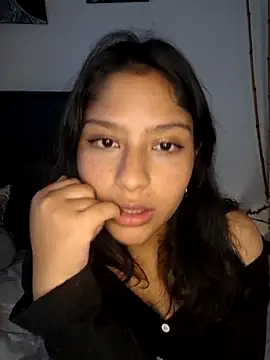 Snapshot of vaioletpoet chatting on 18, 6, 2026 vaioletpoet online show from 18, 6, 2026