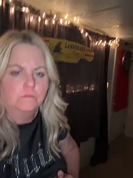 Snapshot of Bruiserboomer2 chatting on 15, 5, 2026 Bruiserboomer2 online show from 15, 5, 2026