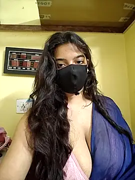 Snapshot of vanika2000 chatting on 7, 7, 2026 vanika2000 online show from 7, 7, 2026